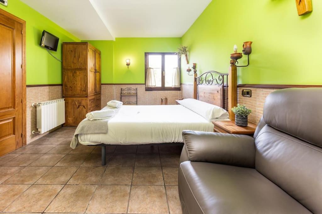 Perratzu Landarbide-Ideal Parejas Aia Dış mekan fotoğraf