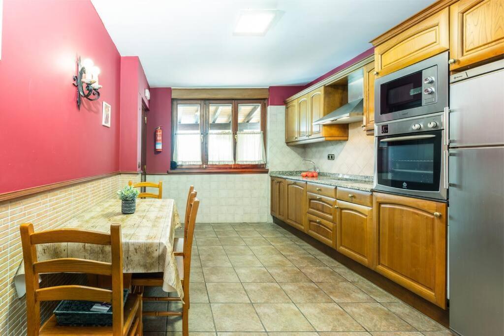 Perratzu Landarbide-Ideal Parejas Aia Dış mekan fotoğraf